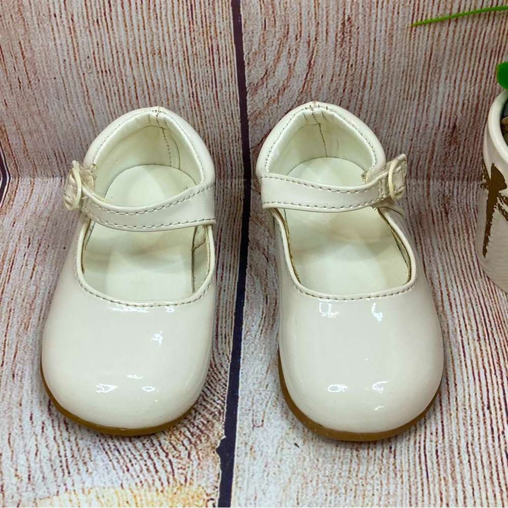 Trimfoot Co. Dress Shoes Off-White Sz 5